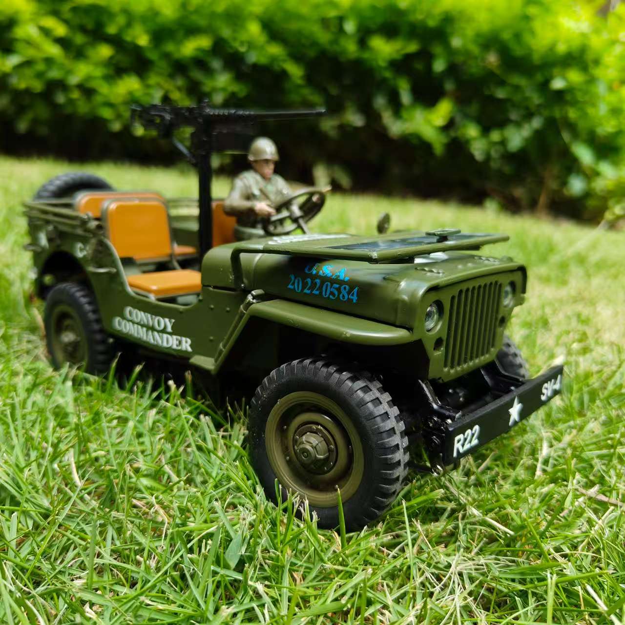 Luxingzhe 1/16 Scale Full Metal Willys Jeep RC Car – 4WD, LED Lights, Alloy Frame, Soldier & Gun
