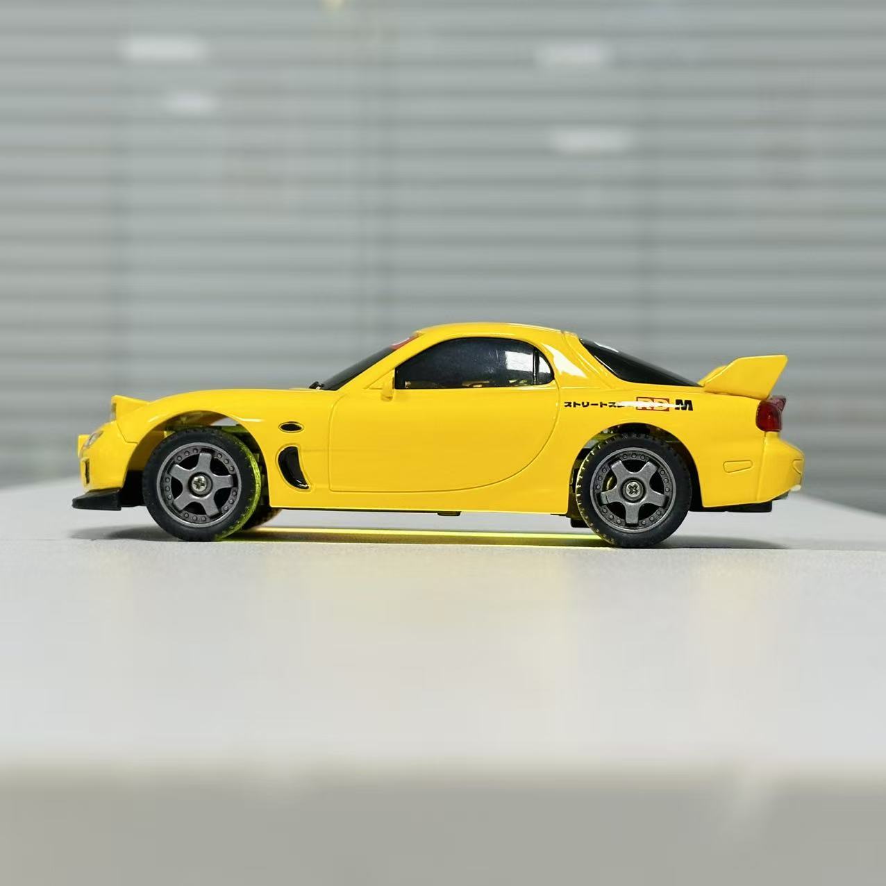 WHOOSH H1/H2 1/43 4WD Gyro Drift RC Car RTR – Licensed Mazda/Subaru Mini Drifter