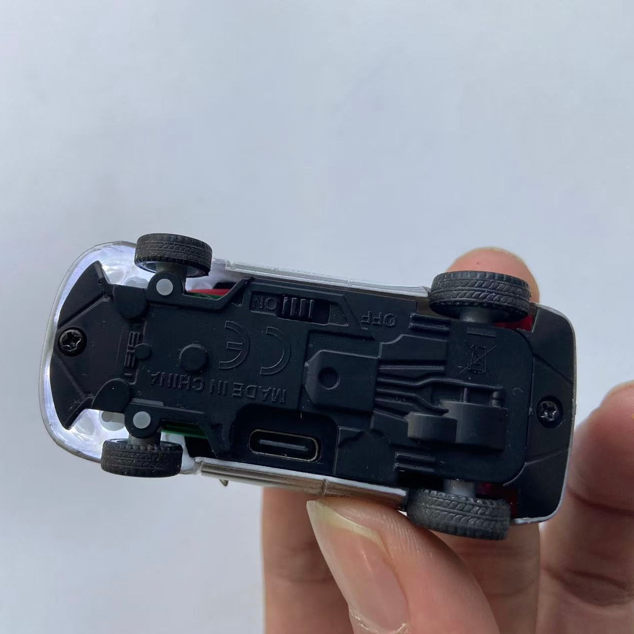 WLTOYS XK 6401 ミニ FPV RCカー(アプリ/ラジオコントロール、1/64スケール、HDカメラ付き)