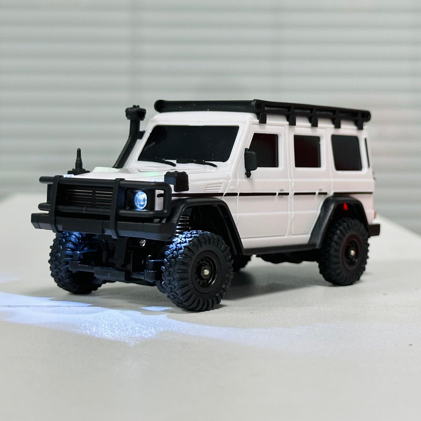 HB Toys 1:43 4WD Mini RC Rock Crawler – App & 2.4GHz Remote Control, LED Lights, USB Rechargeable Micro Off-Road Truck