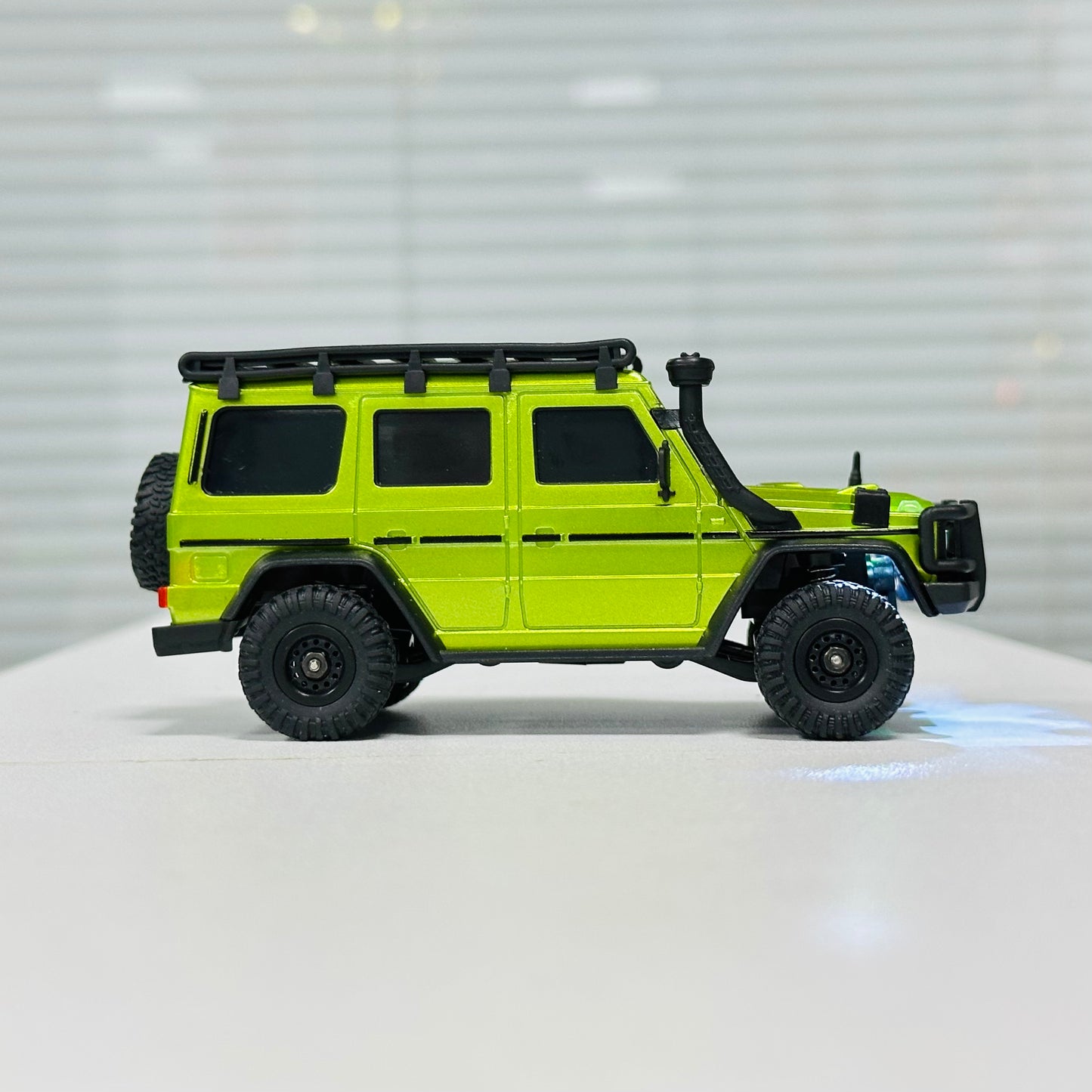 HB Toys 1:43 4WD Mini RC Rock Crawler – App & 2.4GHz Remote Control, LED Lights, USB Rechargeable Micro Off-Road Truck