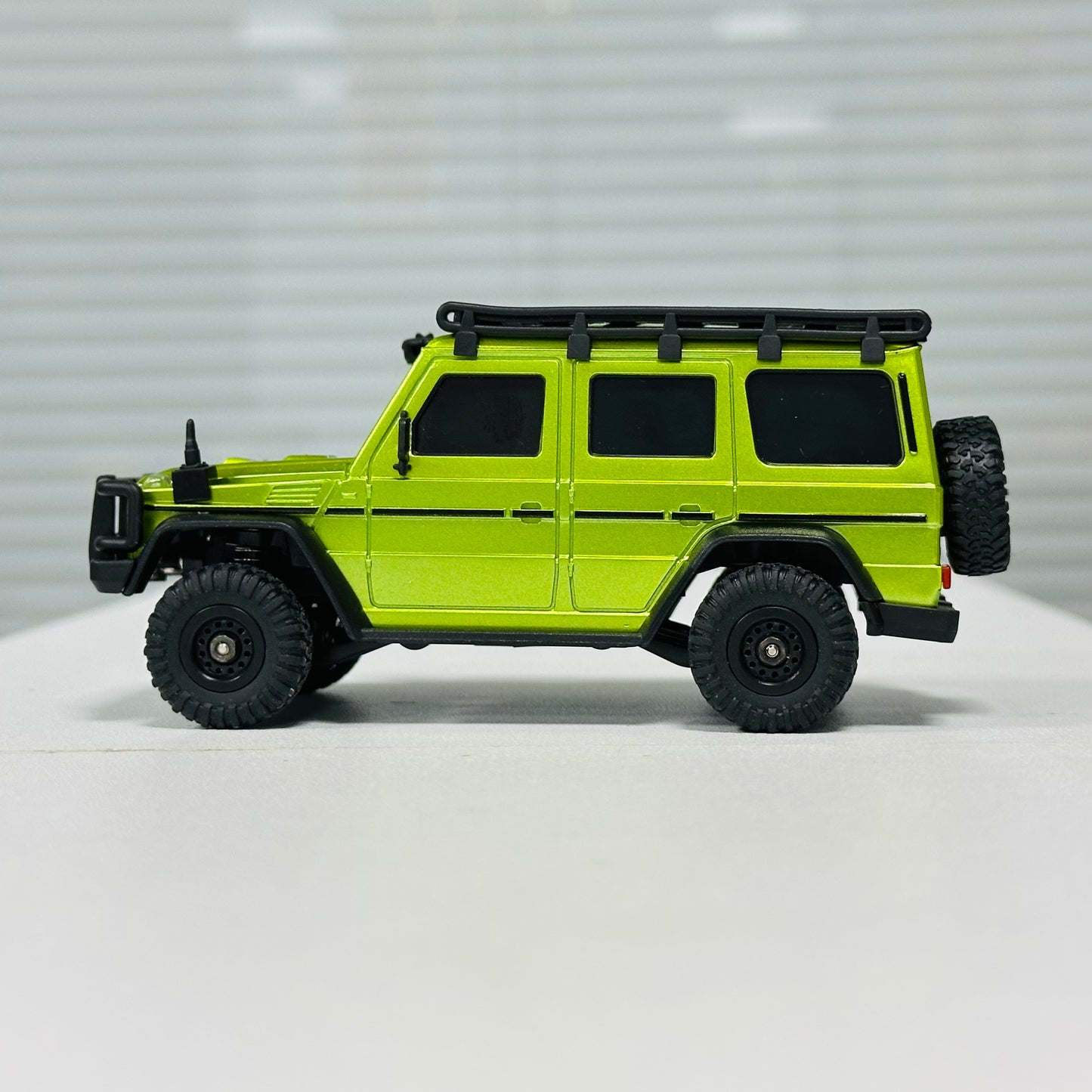 HB Toys 1:43 4WD Mini RC Rock Crawler – App & 2.4GHz Remote Control, LED Lights, USB Rechargeable Micro Off-Road Truck