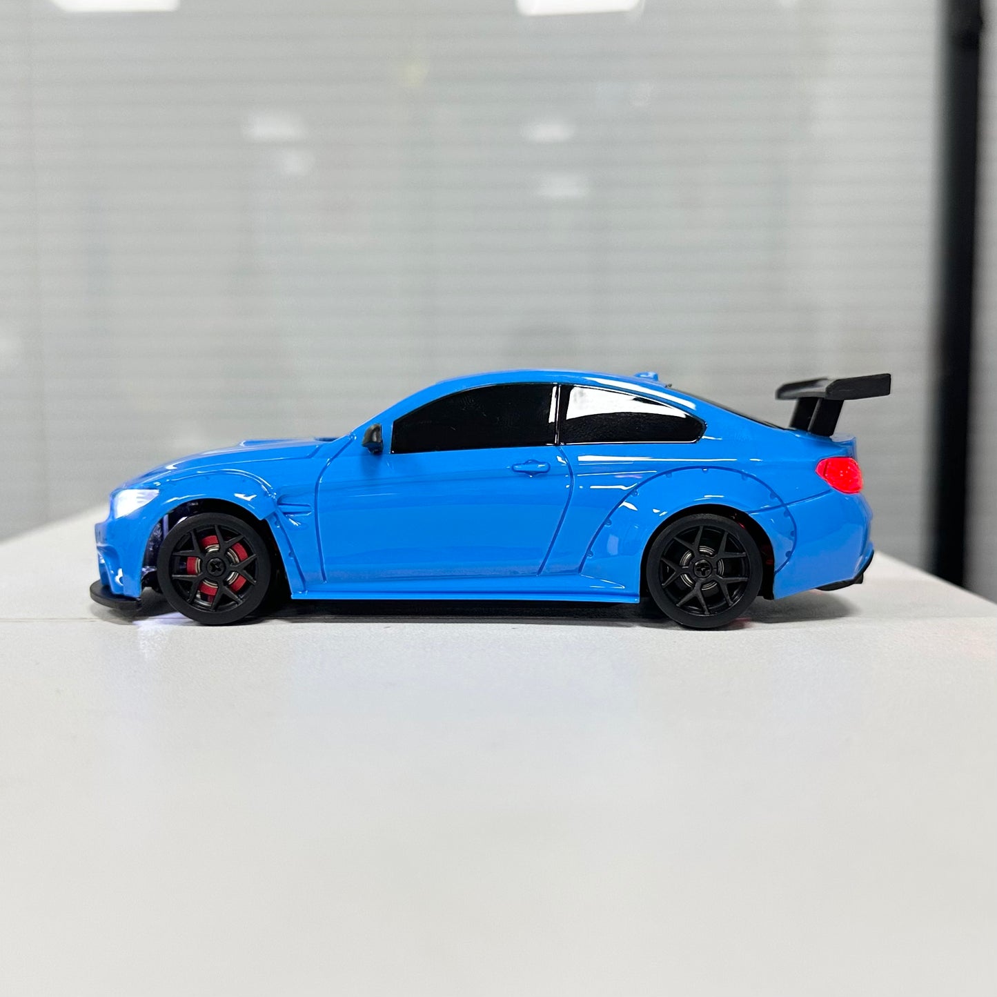 Jiabaile 1/36 Full Proportional 4WD Mini RC Drift & Racing Car with Gyro – Carbon Fiber Chassis, LED Lights, 25km/h