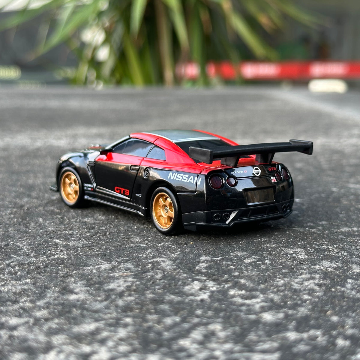 WHOOSH H4 Nissan GT-R R35 1/43 4WD Drift RC Car RTR w/ Gyro & LED – Officially Licensed