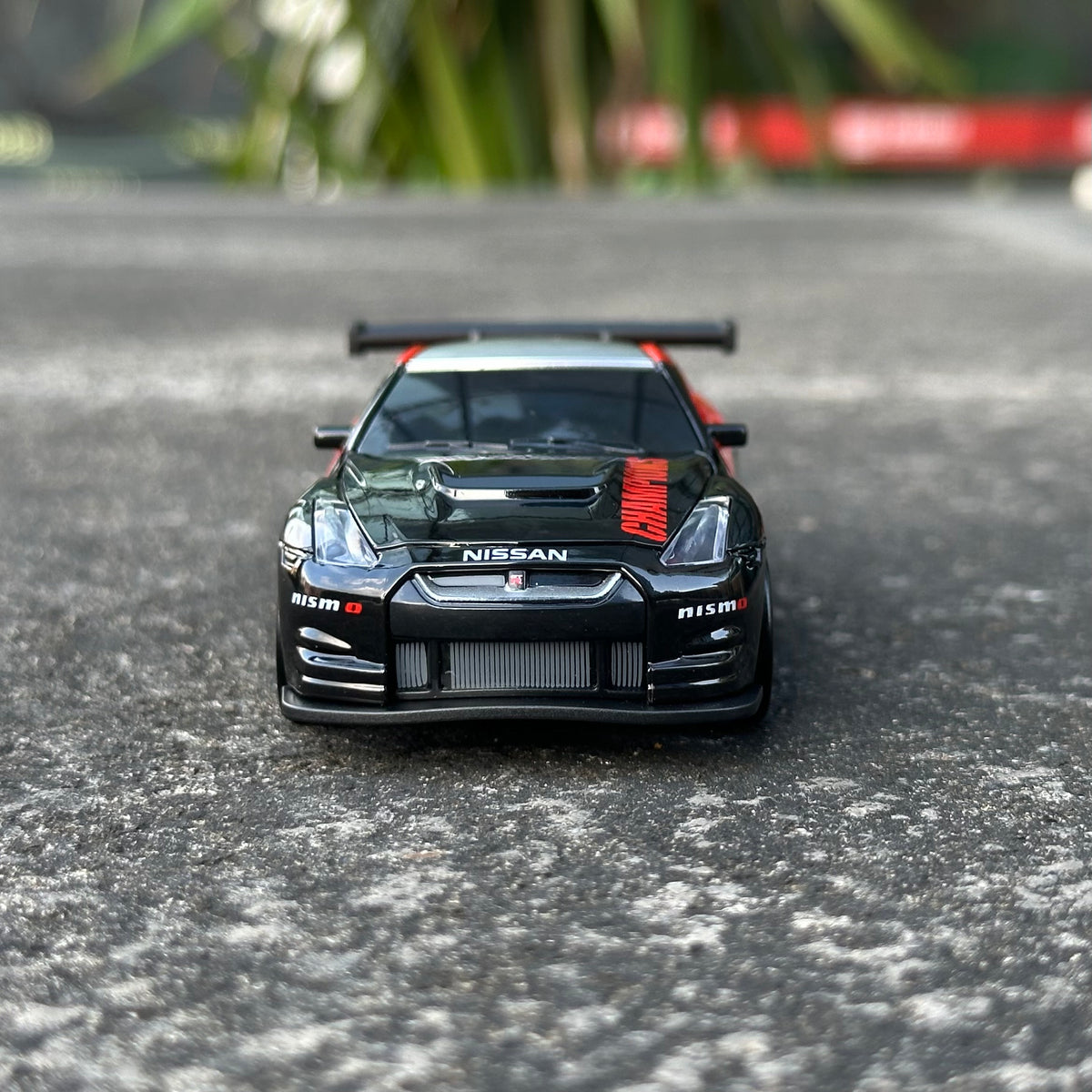 WHOOSH H4 Nissan GT-R R35 1/43 4WD Drift RC Car RTR w/ Gyro & LED – Officially Licensed